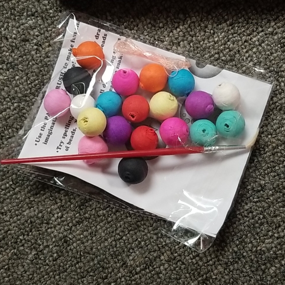 Doodle Beads for Making Bracelets & Necklaces - Picture 2 of 3